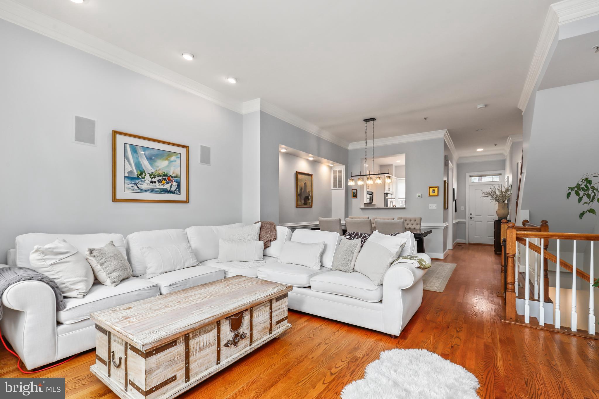 410 JOHN CARLYLE STREET