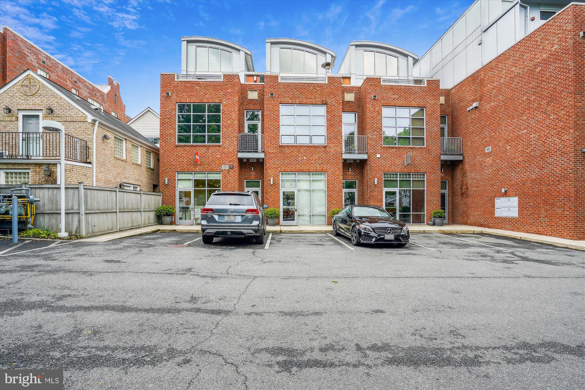 2713 MOUNT VERNON AVENUE A2