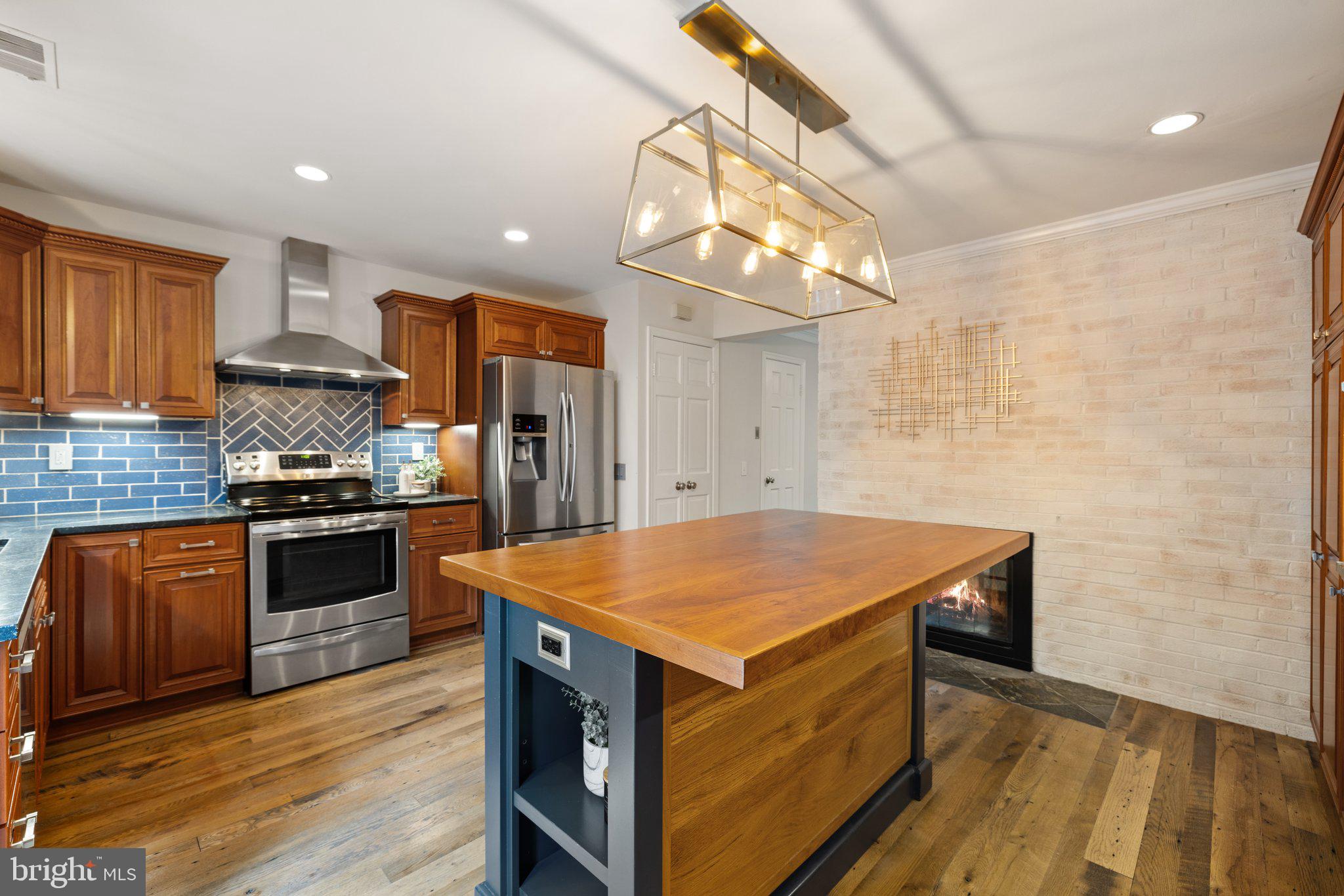 1205 MICHIGAN COURT