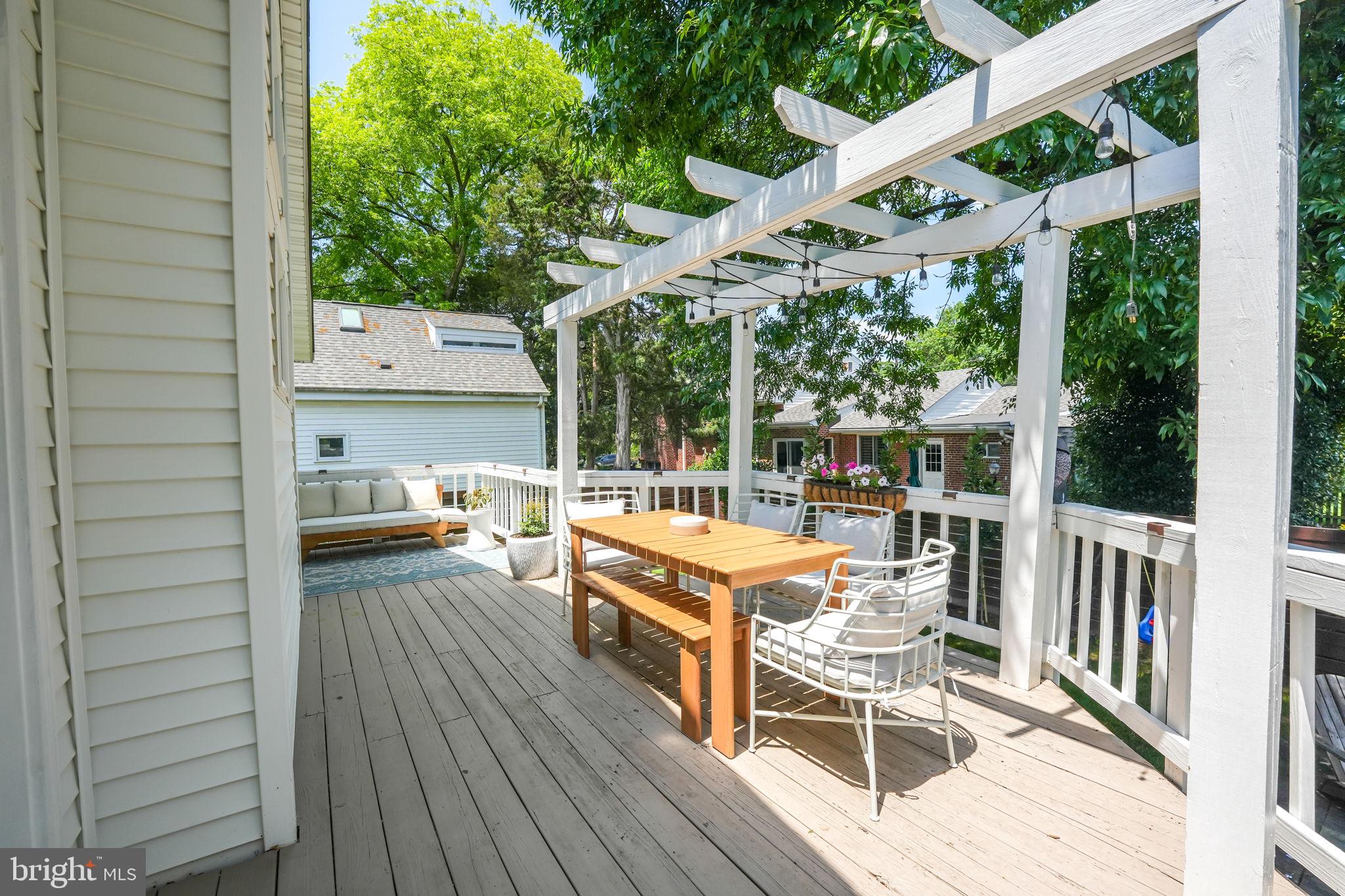 1109 CROSS DRIVE