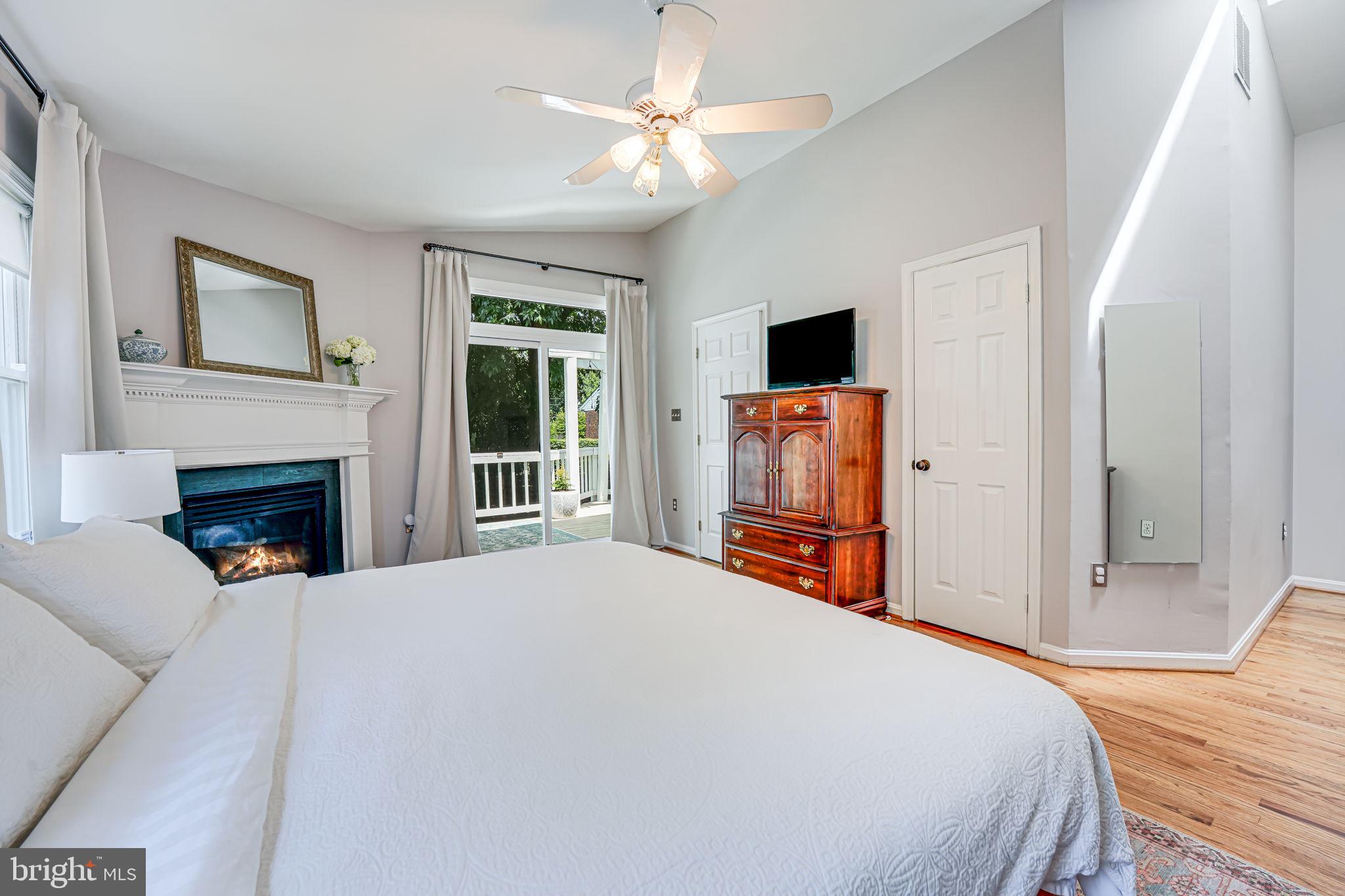 1109 CROSS DRIVE