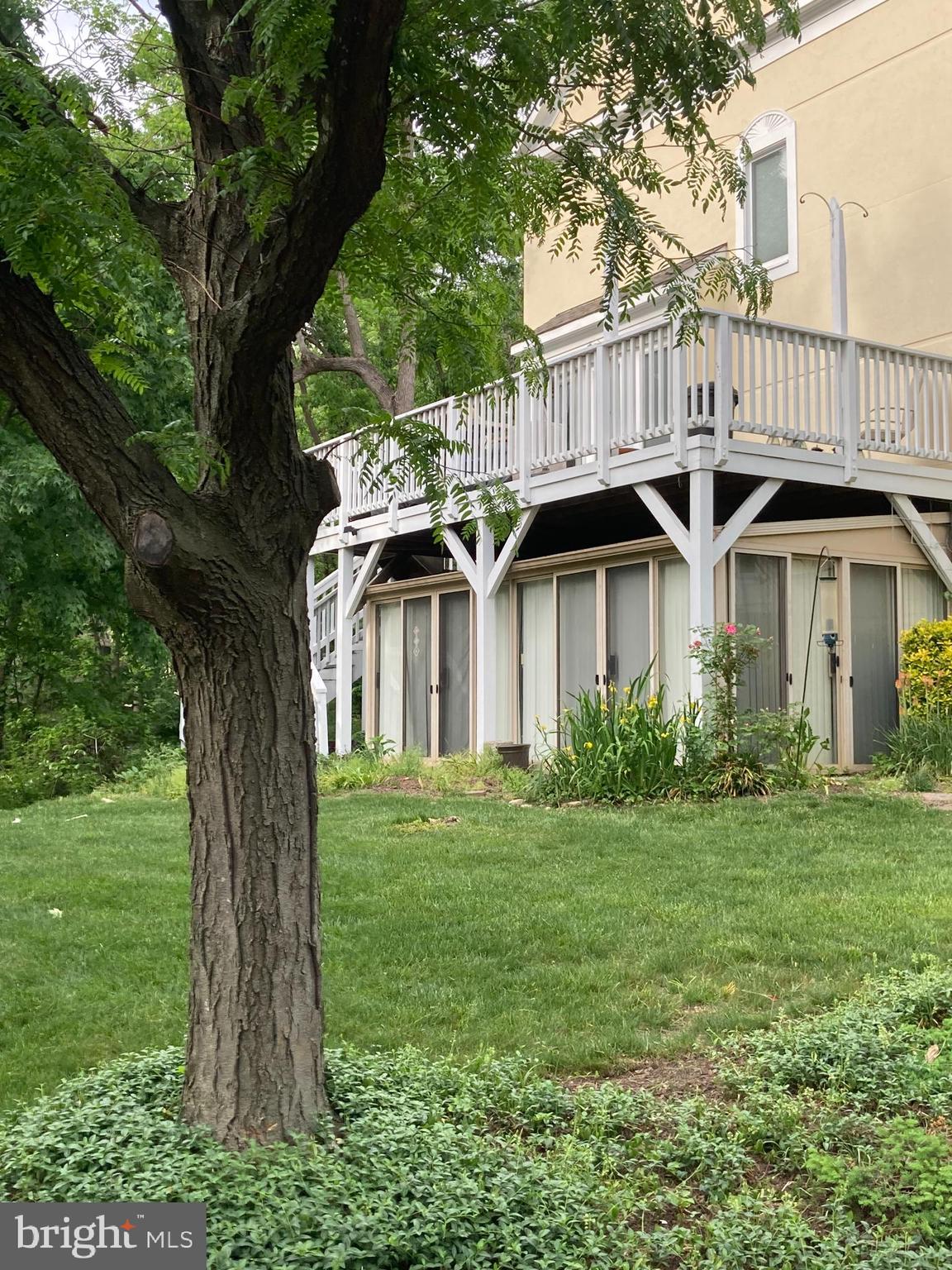 3819 WHITE POST COURT