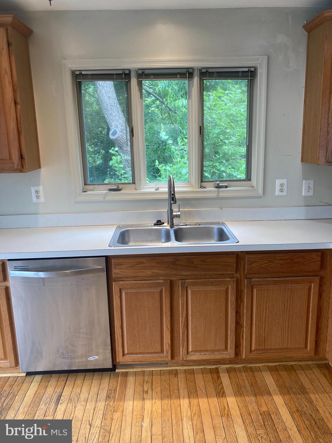 3819 WHITE POST COURT