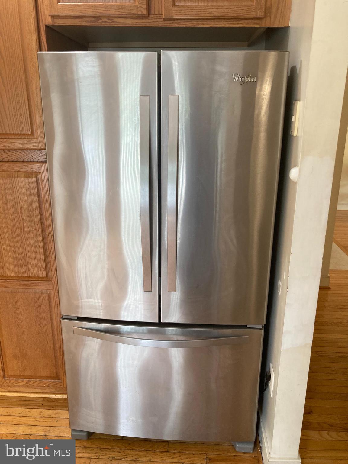 3819 WHITE POST COURT