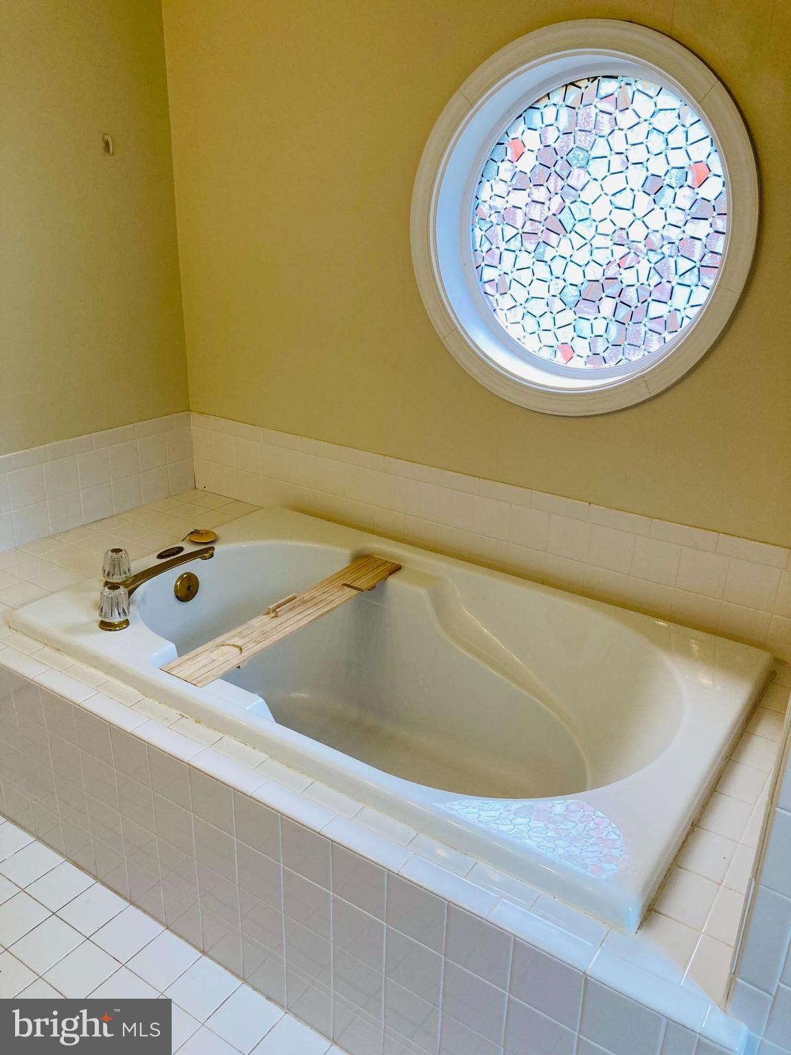 3819 WHITE POST COURT