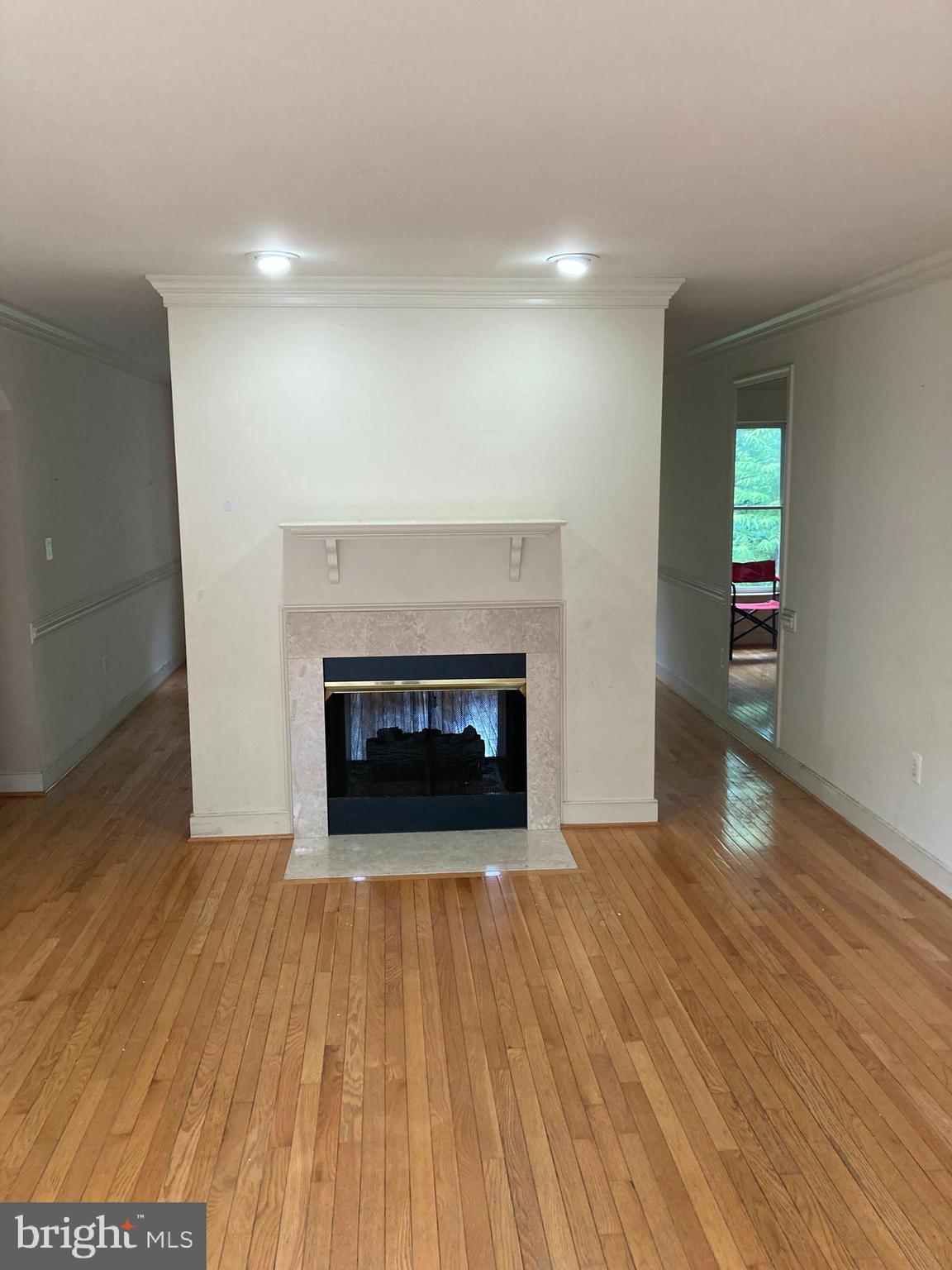 3819 WHITE POST COURT