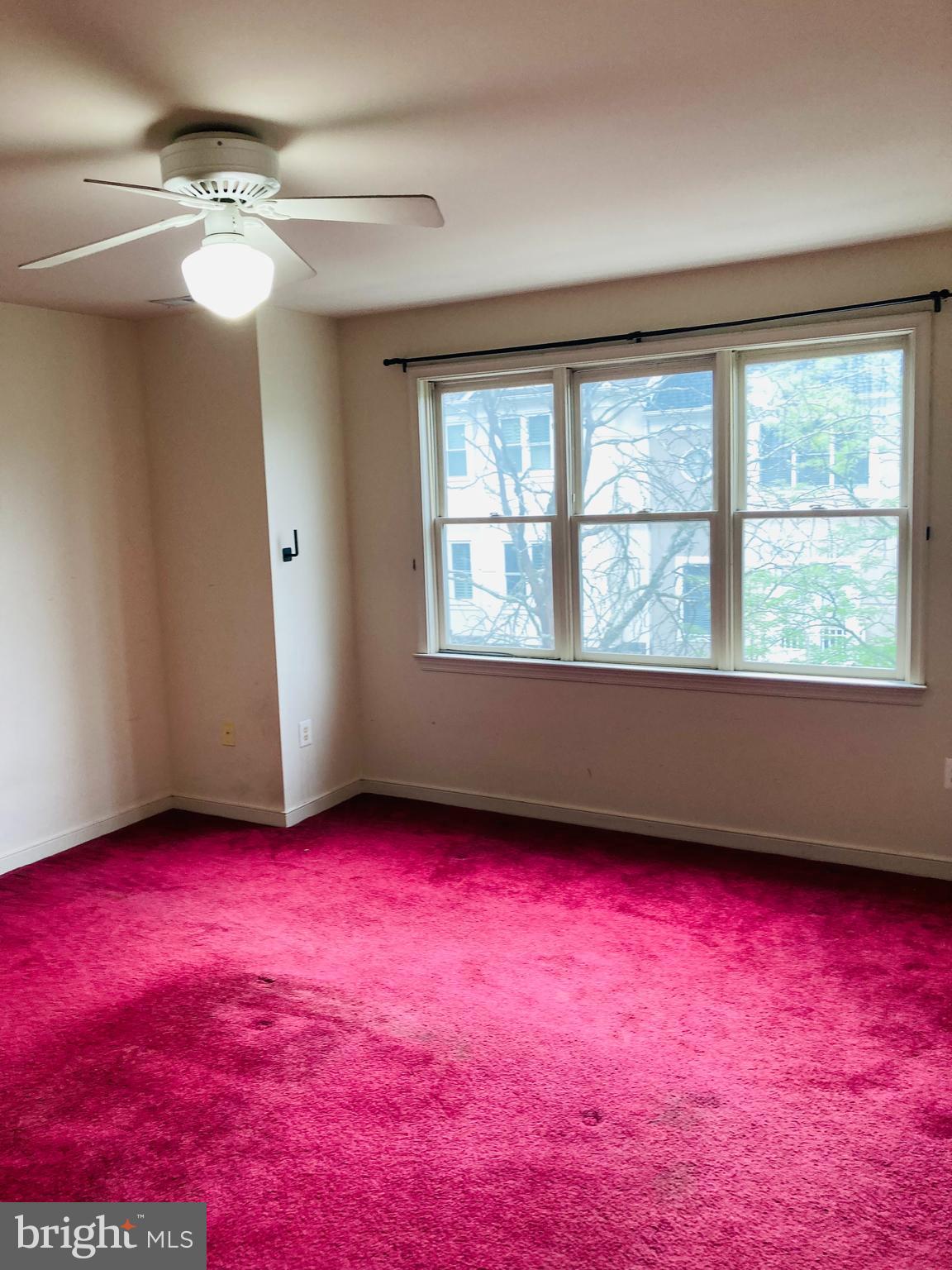 3819 WHITE POST COURT