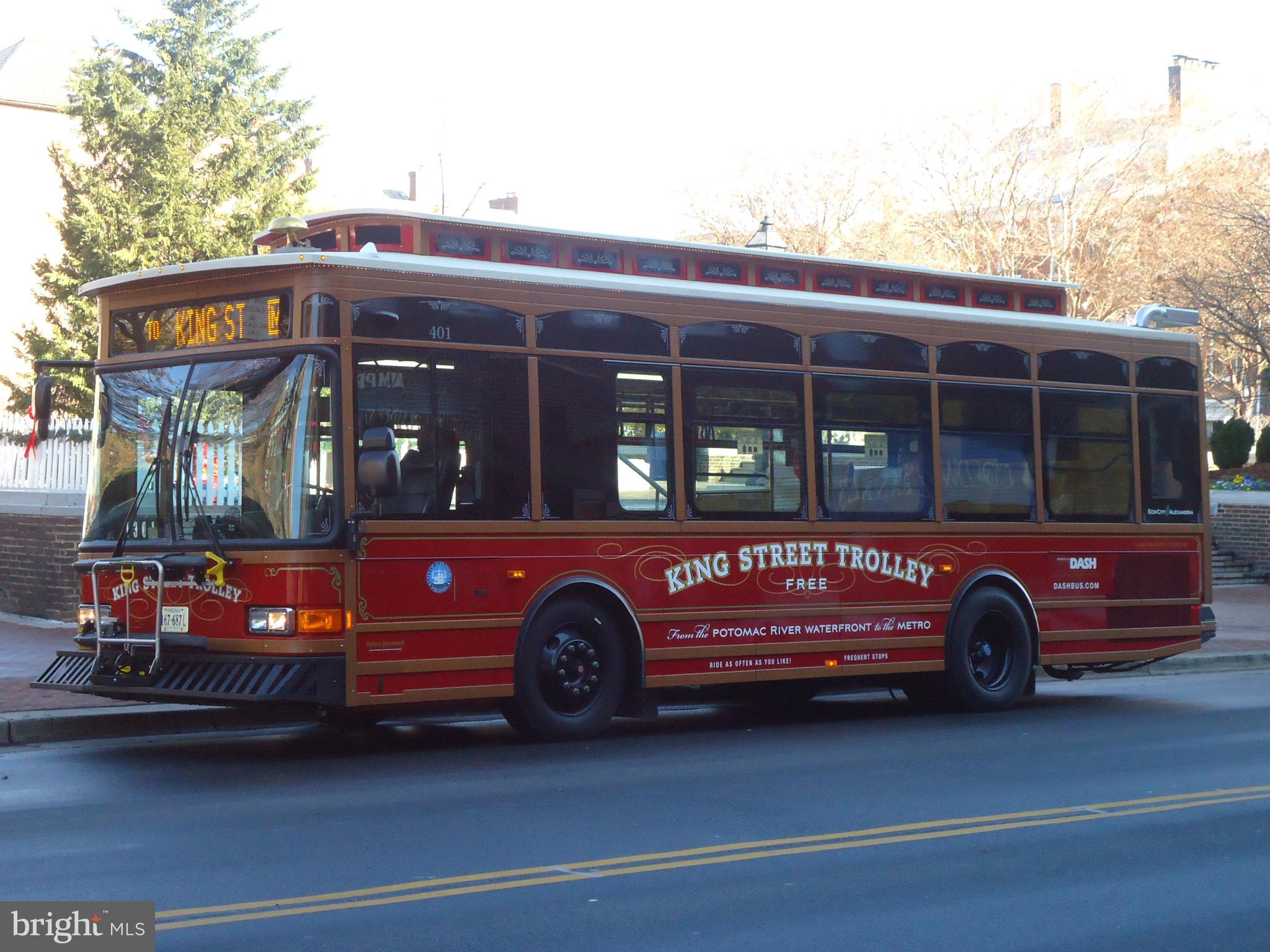 3819 WHITE POST COURT