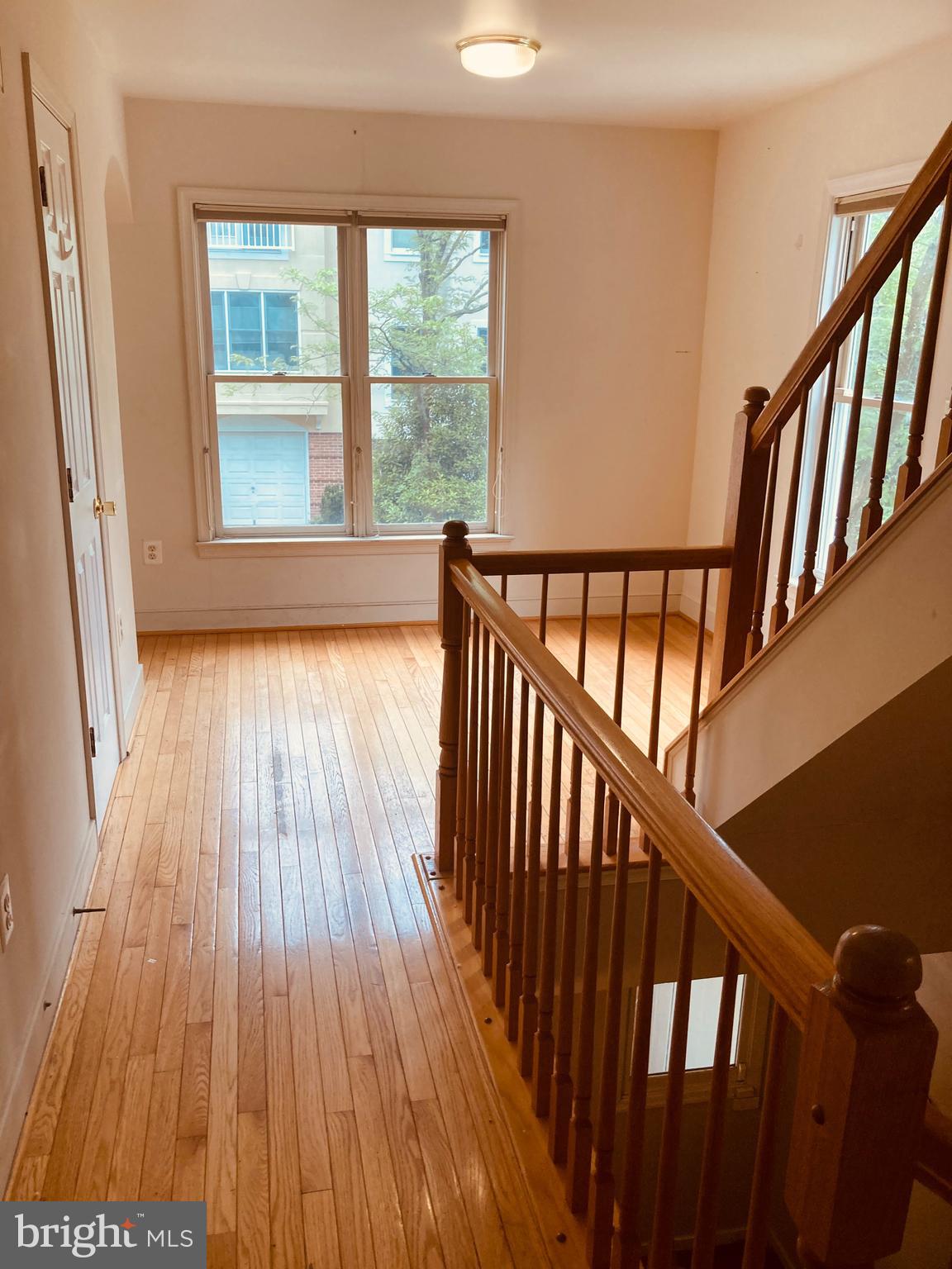 3819 WHITE POST COURT