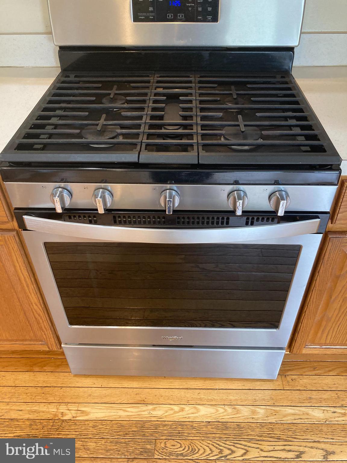 3819 WHITE POST COURT