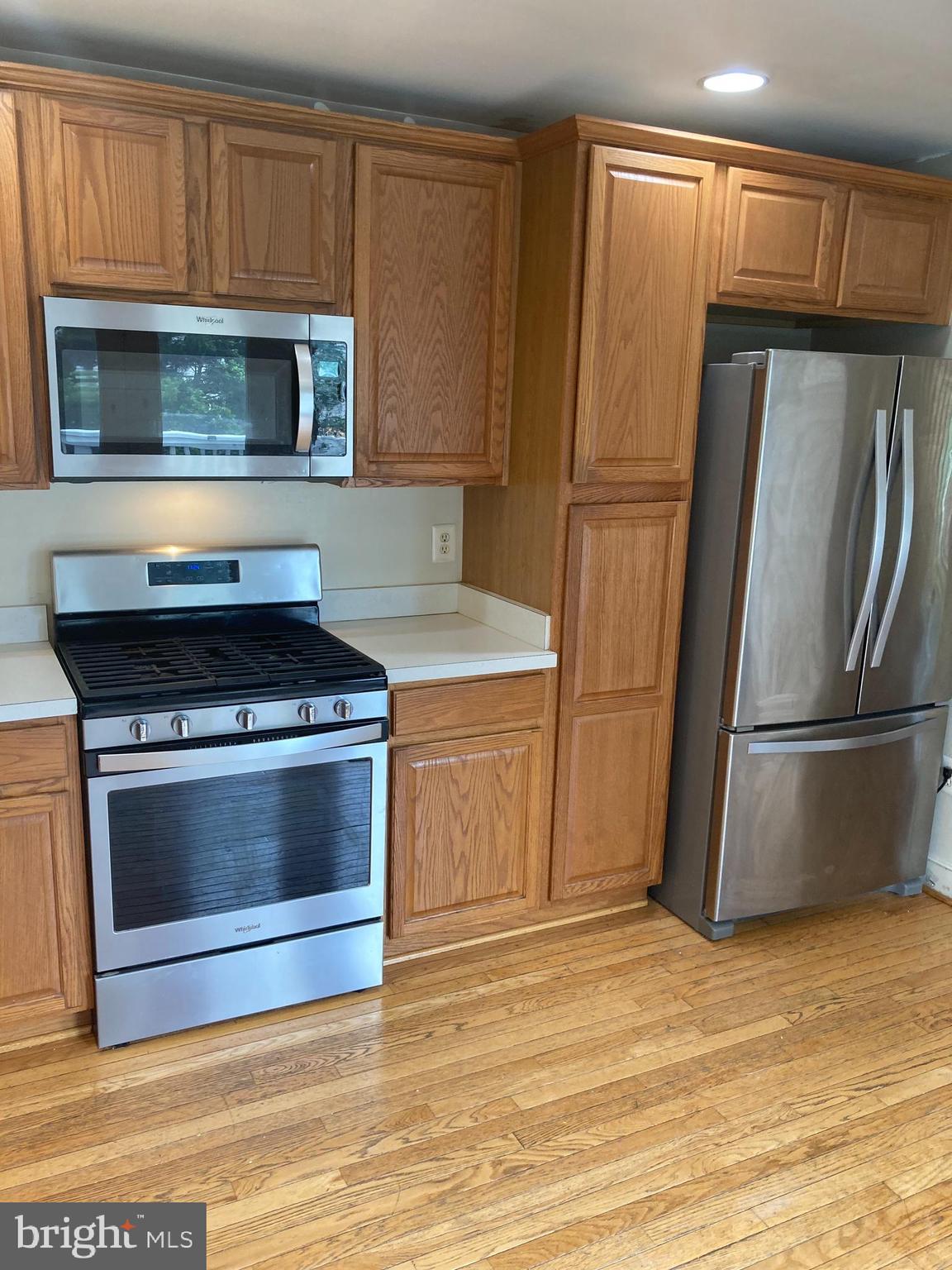 3819 WHITE POST COURT