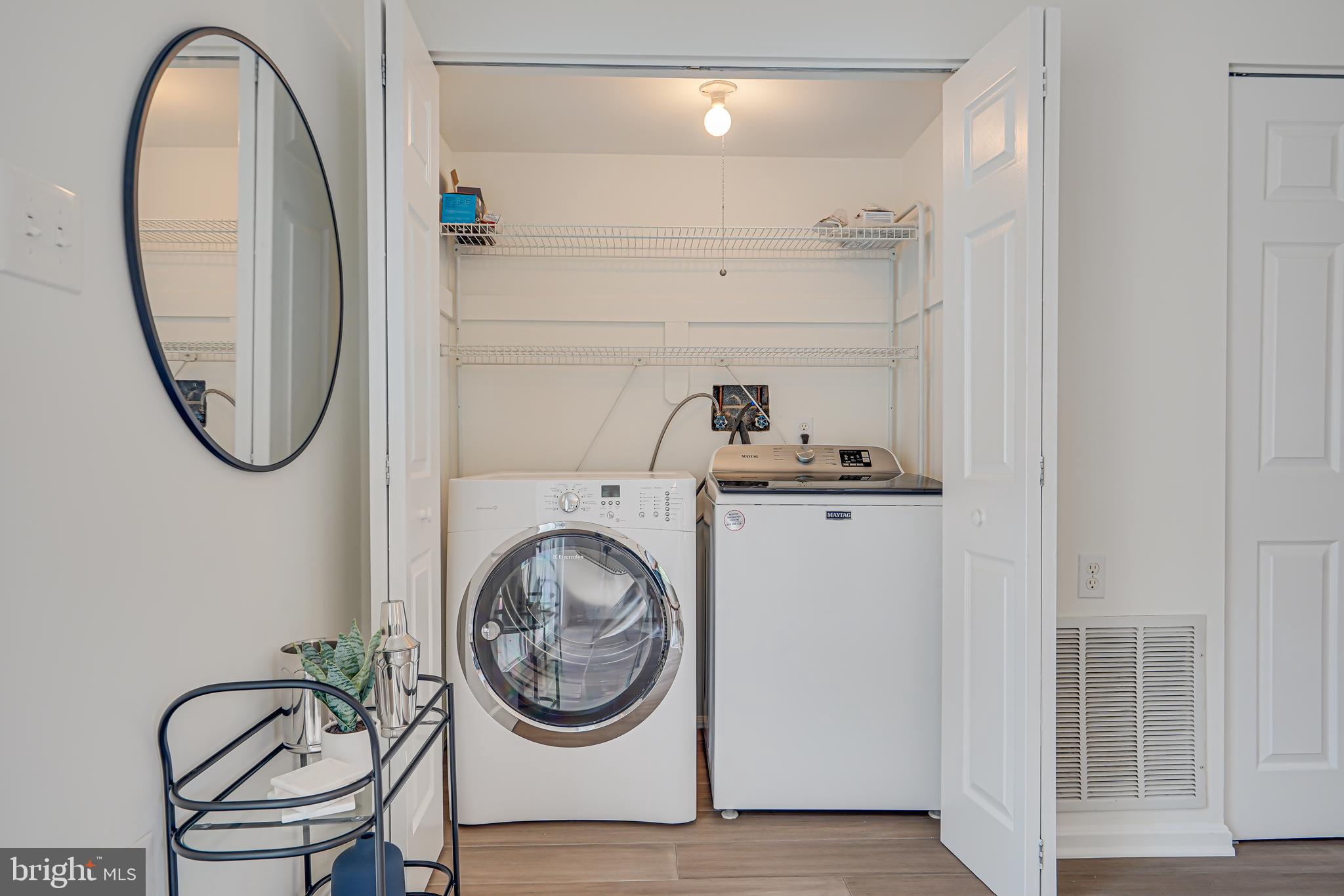 100 E HOWELL AVENUE B