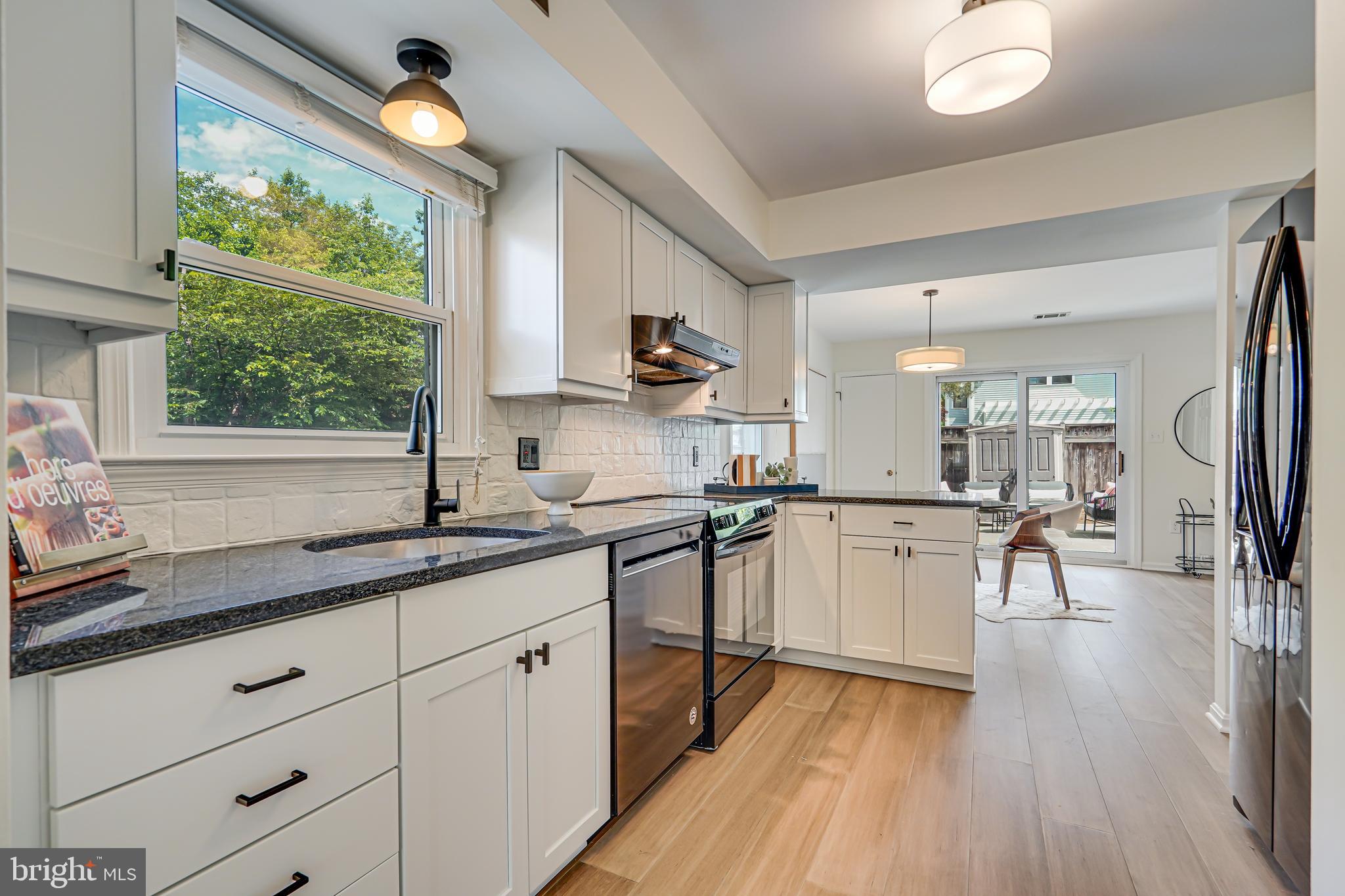 100 E HOWELL AVENUE B