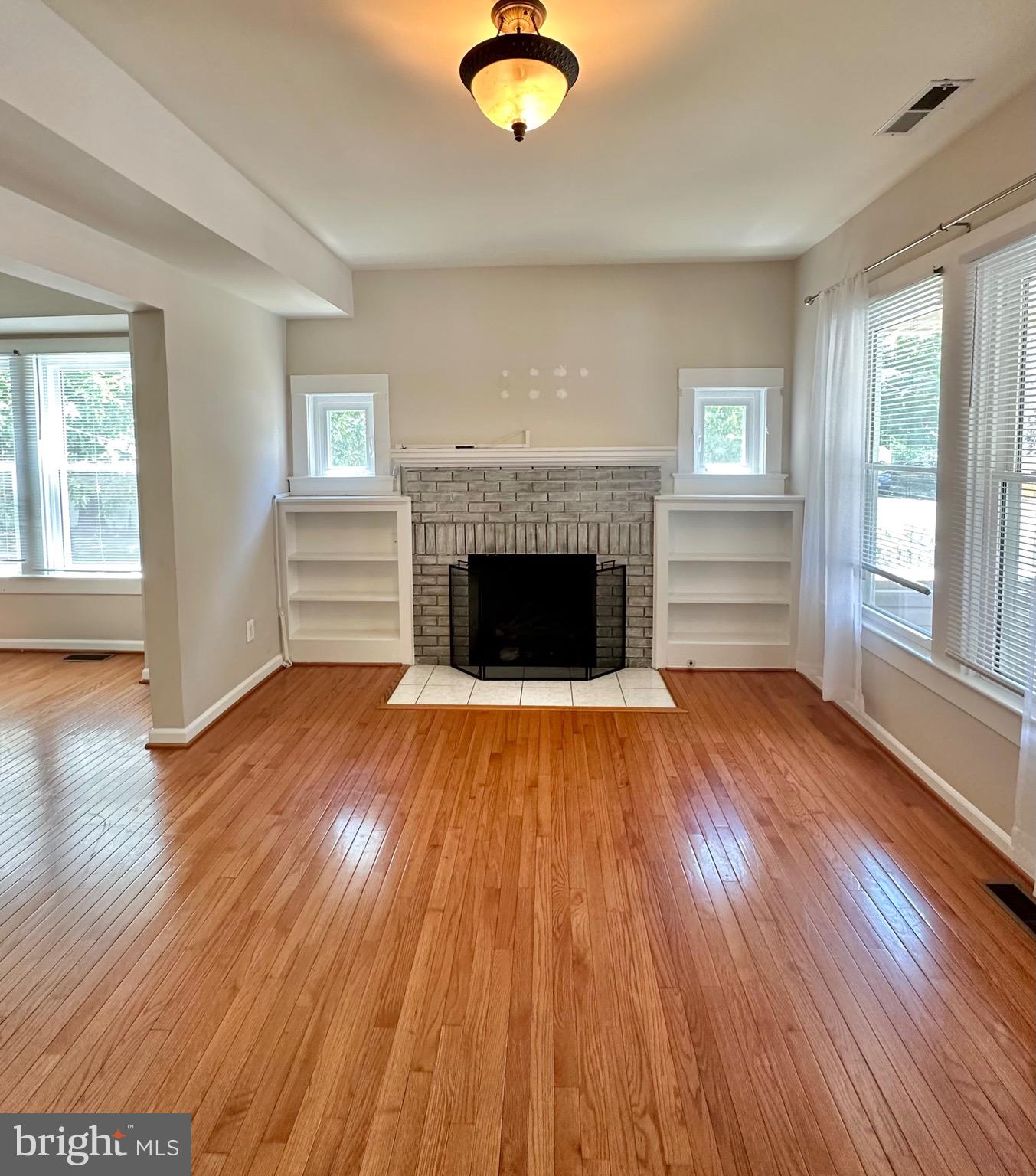 2501 DEWITT AVENUE