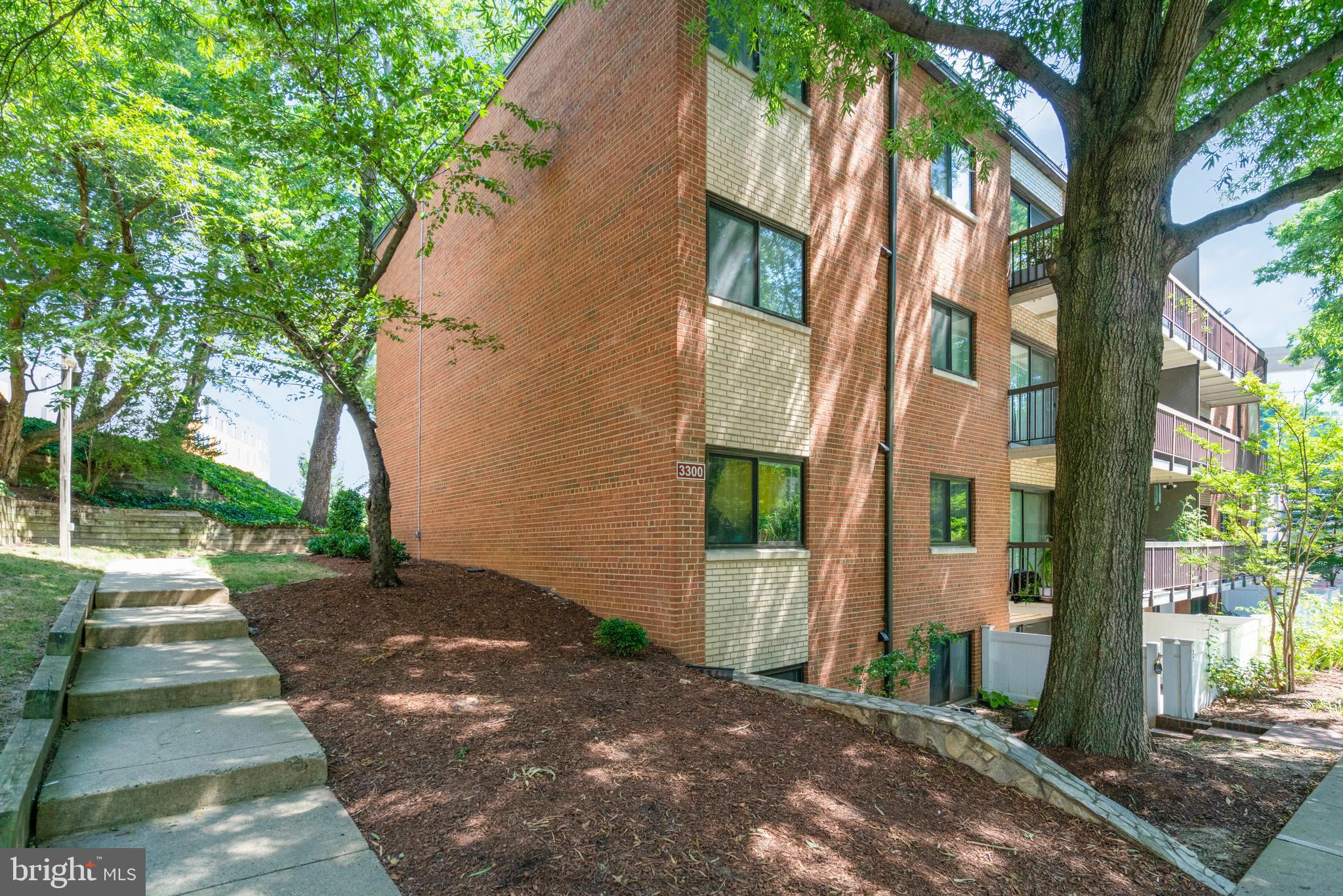 3300 S 28TH STREET 102