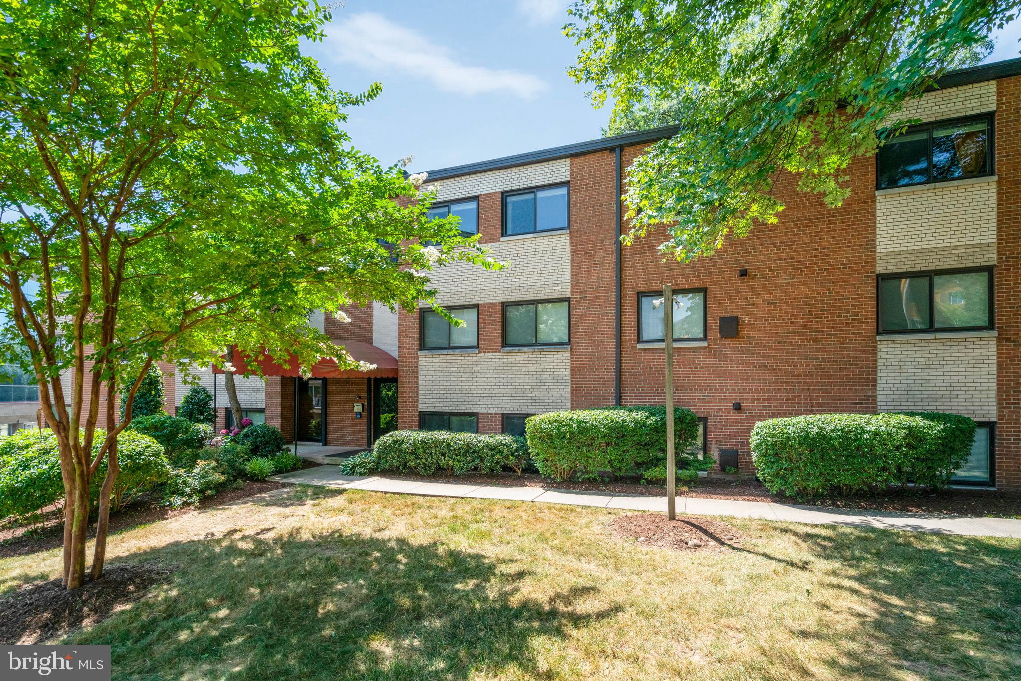 3300 S 28TH STREET 102