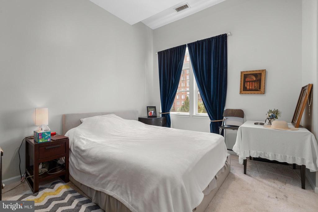 309 HOLLAND LANE 310