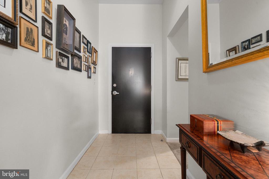 309 HOLLAND LANE 310