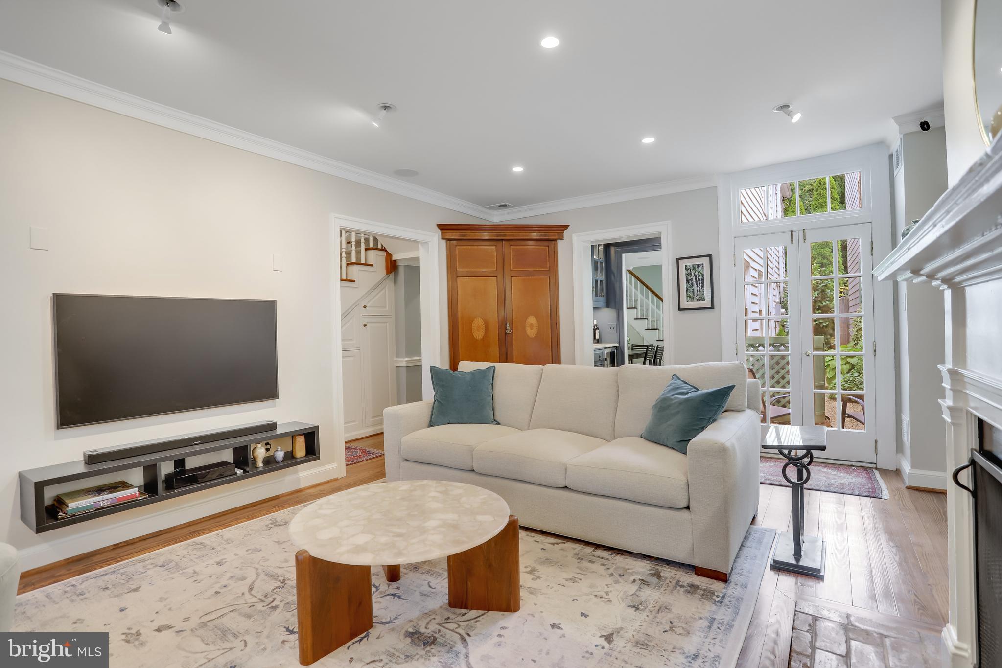 314 S FAIRFAX STREET