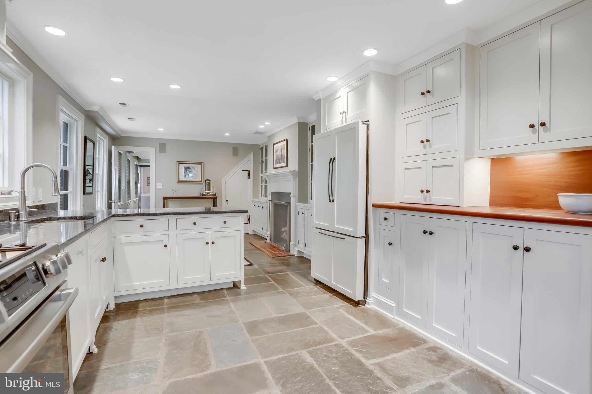 314 S FAIRFAX STREET