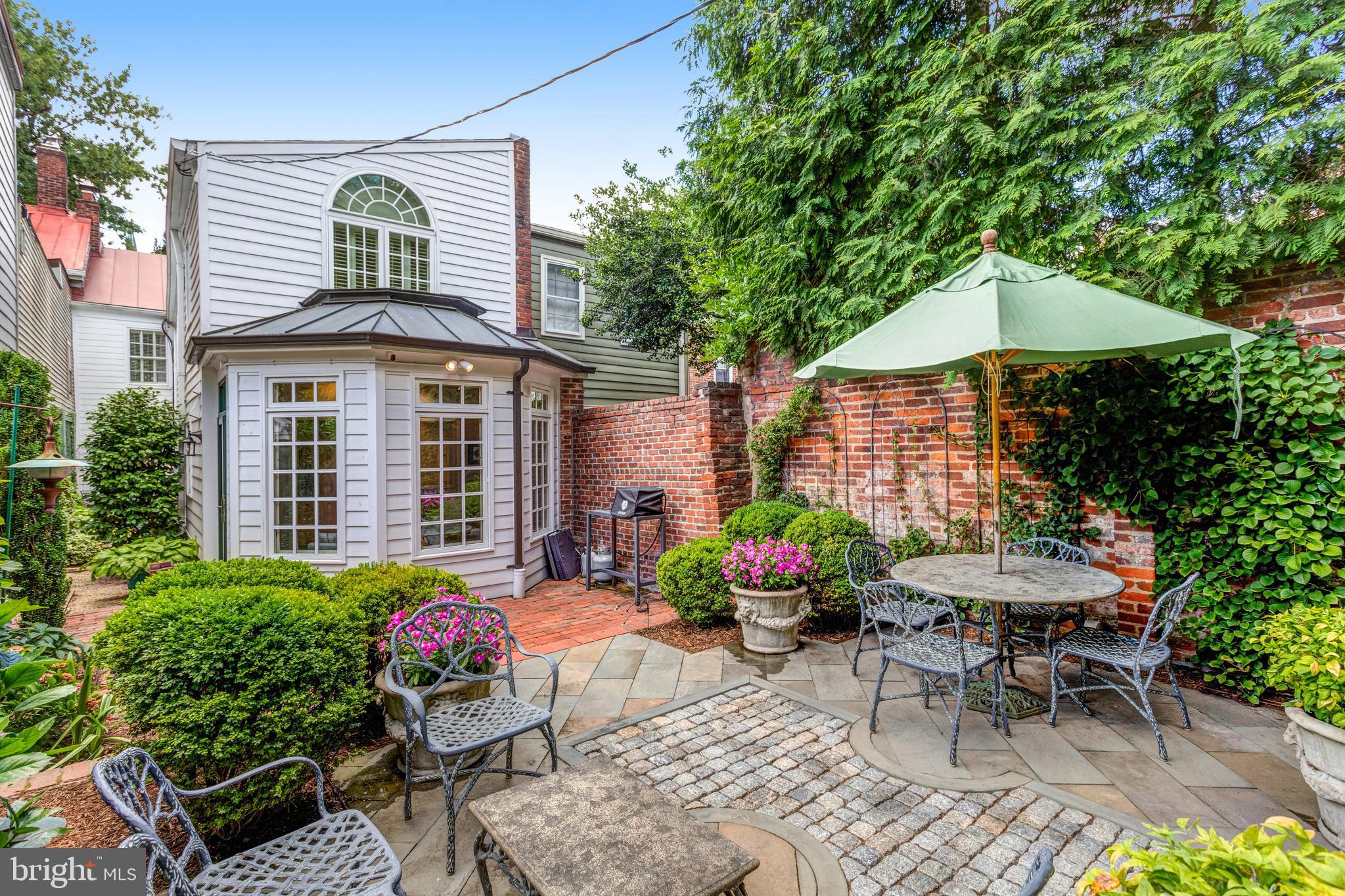 314 S FAIRFAX STREET