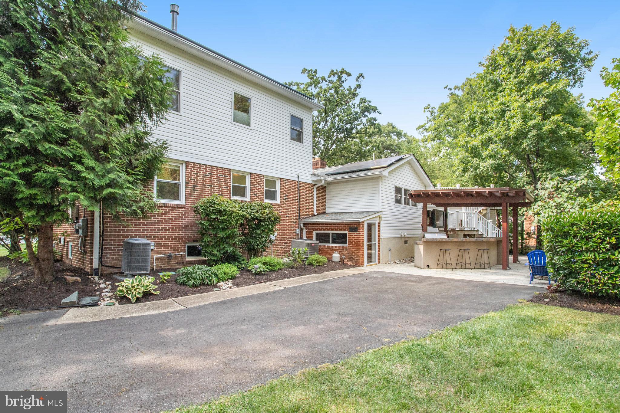 2617 STEVENS STREET N