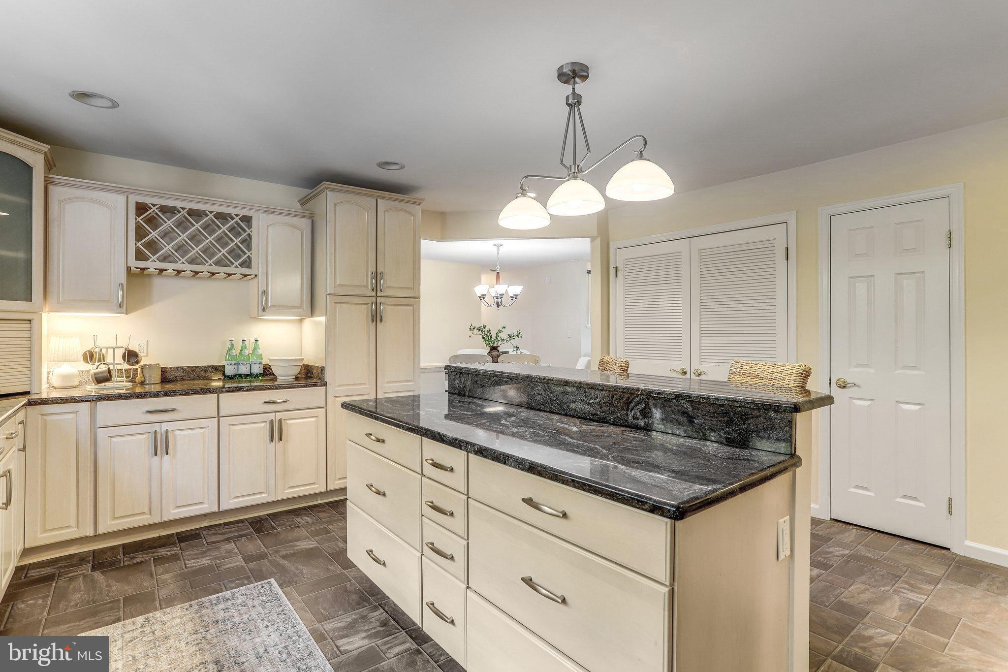 2617 STEVENS STREET N