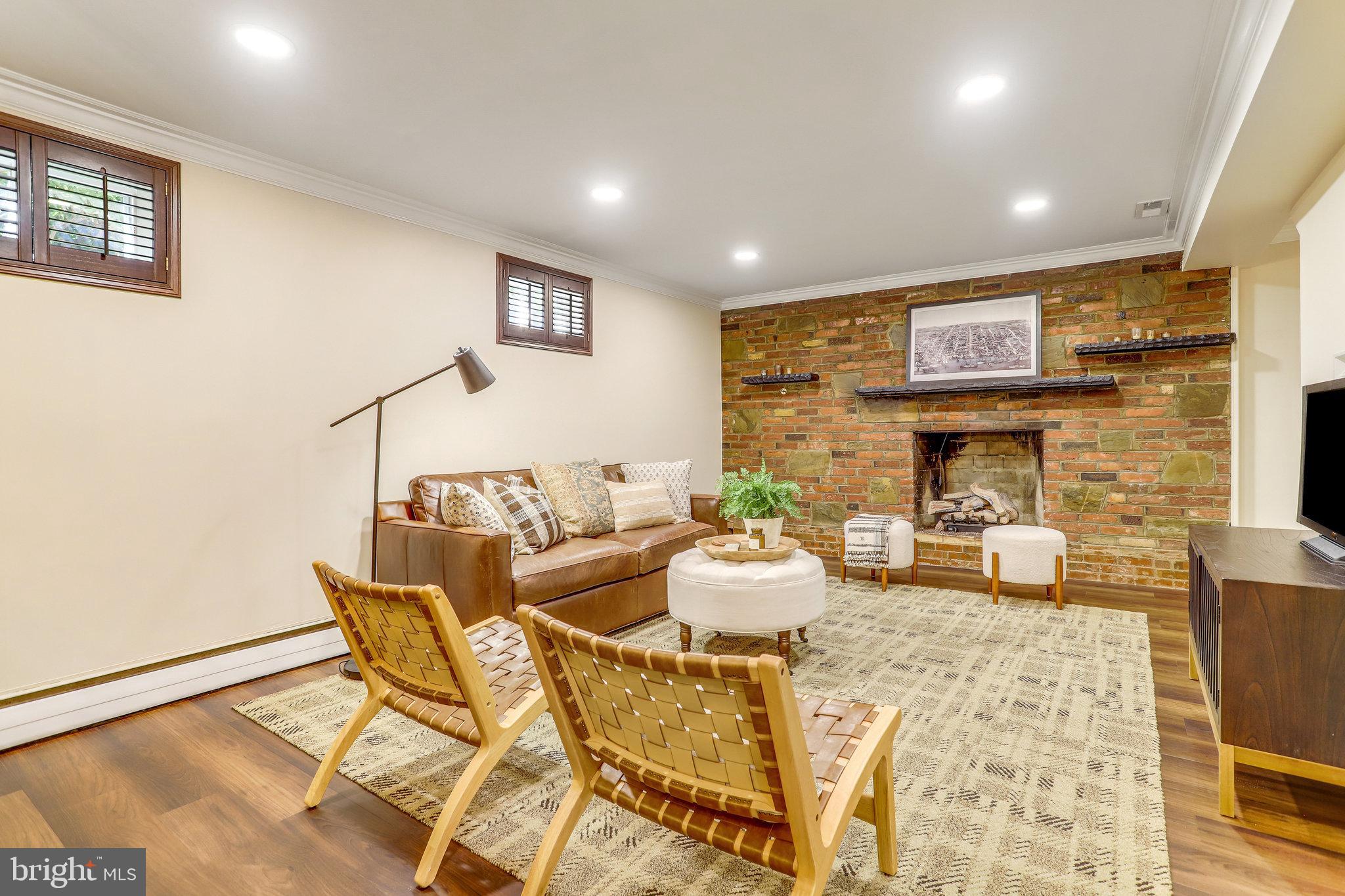 2617 STEVENS STREET N