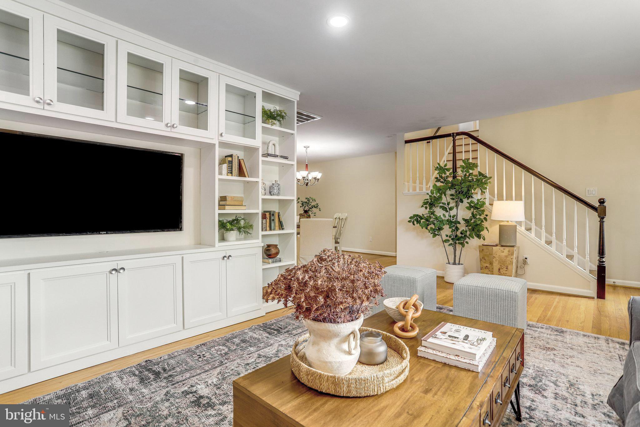 2617 STEVENS STREET N