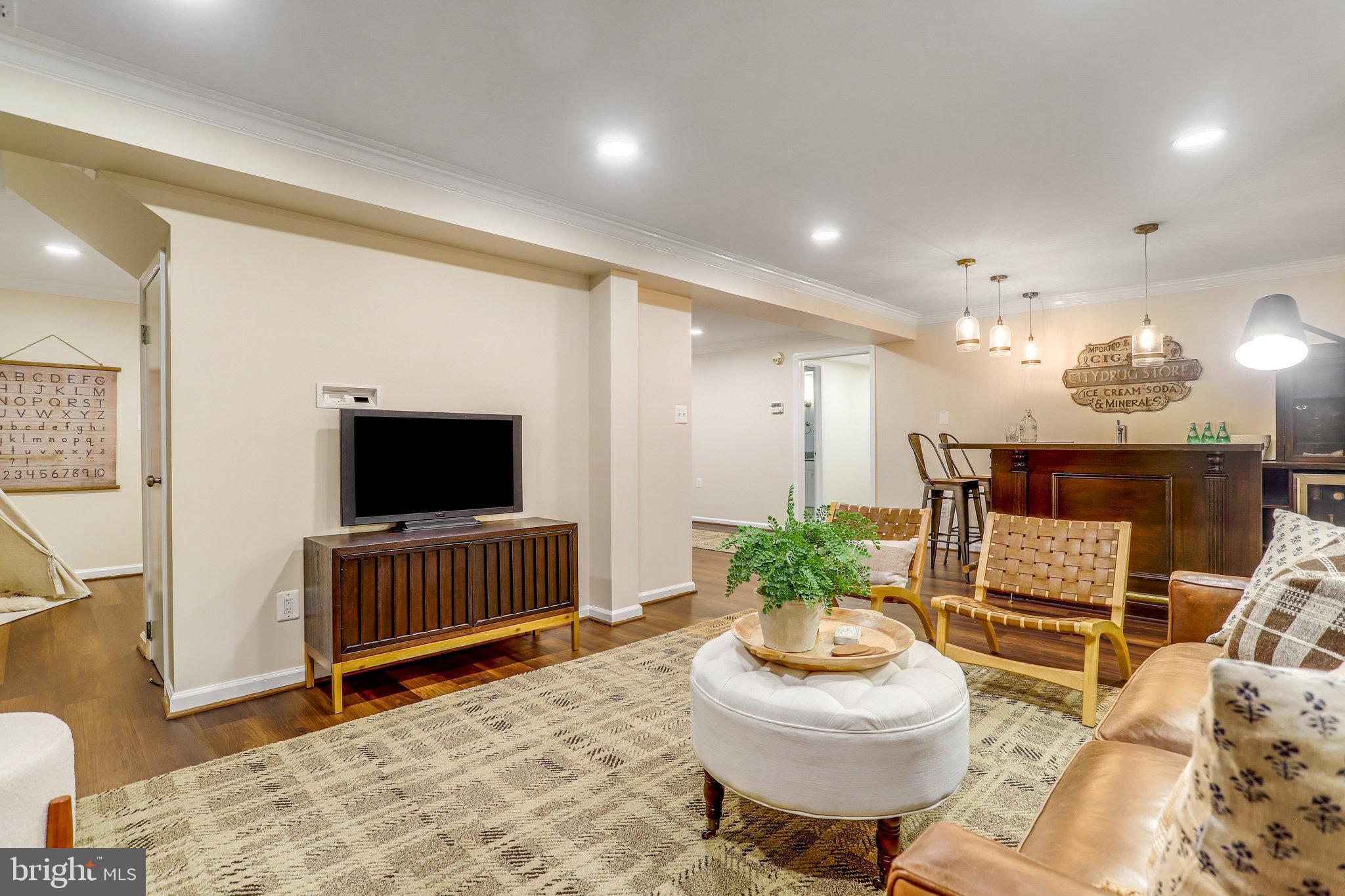 2617 STEVENS STREET N