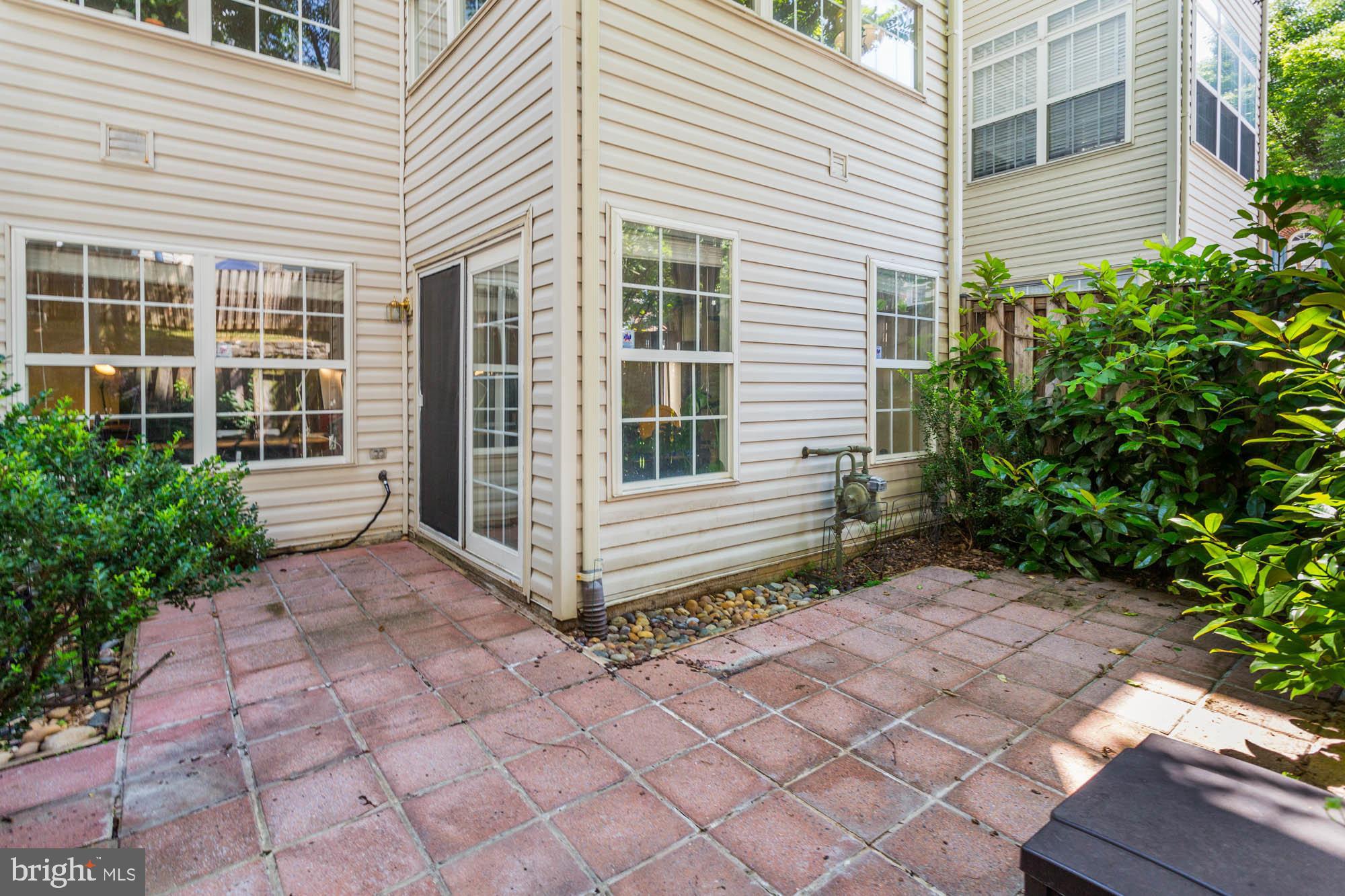 4634 LAMBERT DRIVE