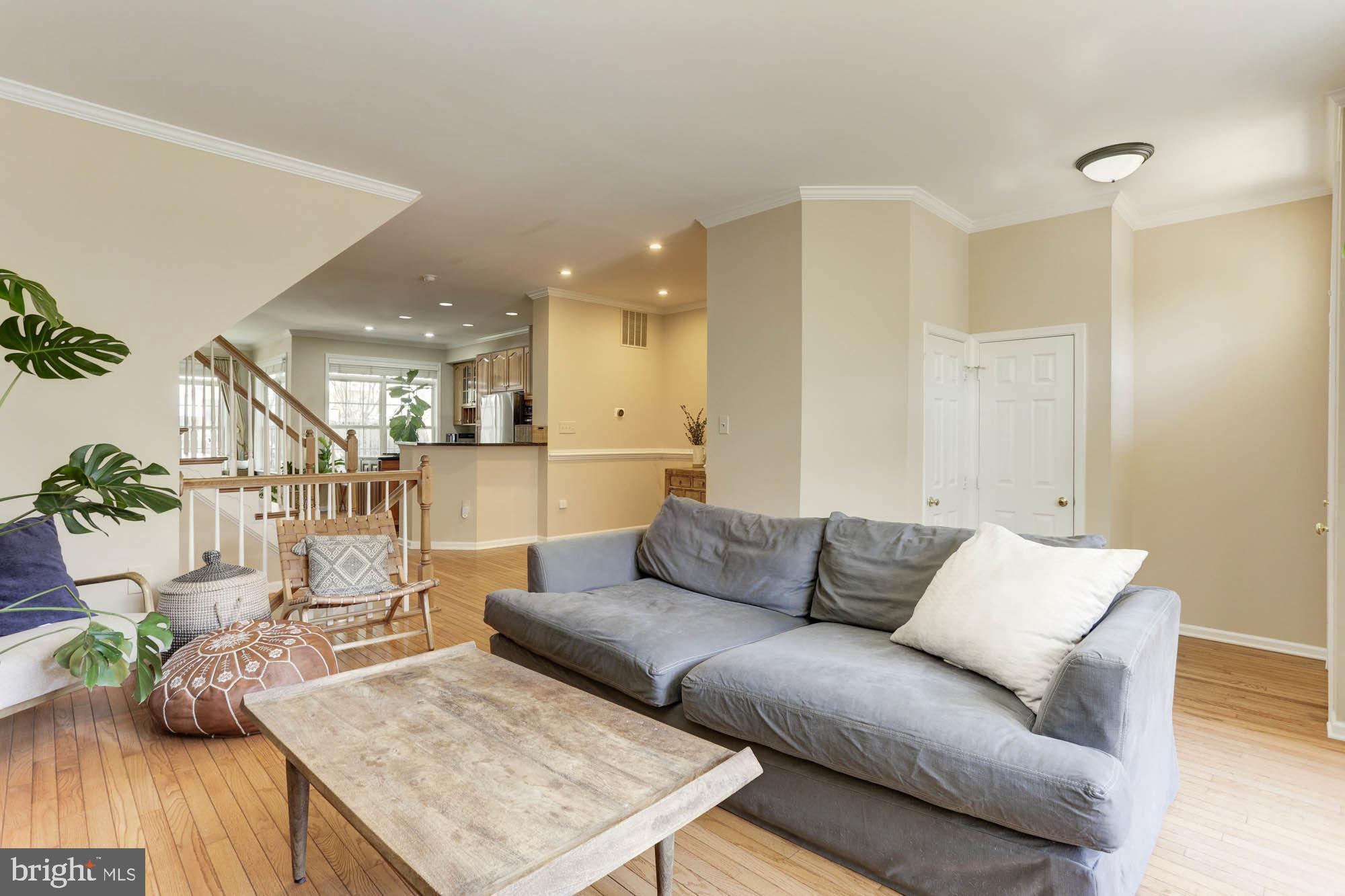 4634 LAMBERT DRIVE