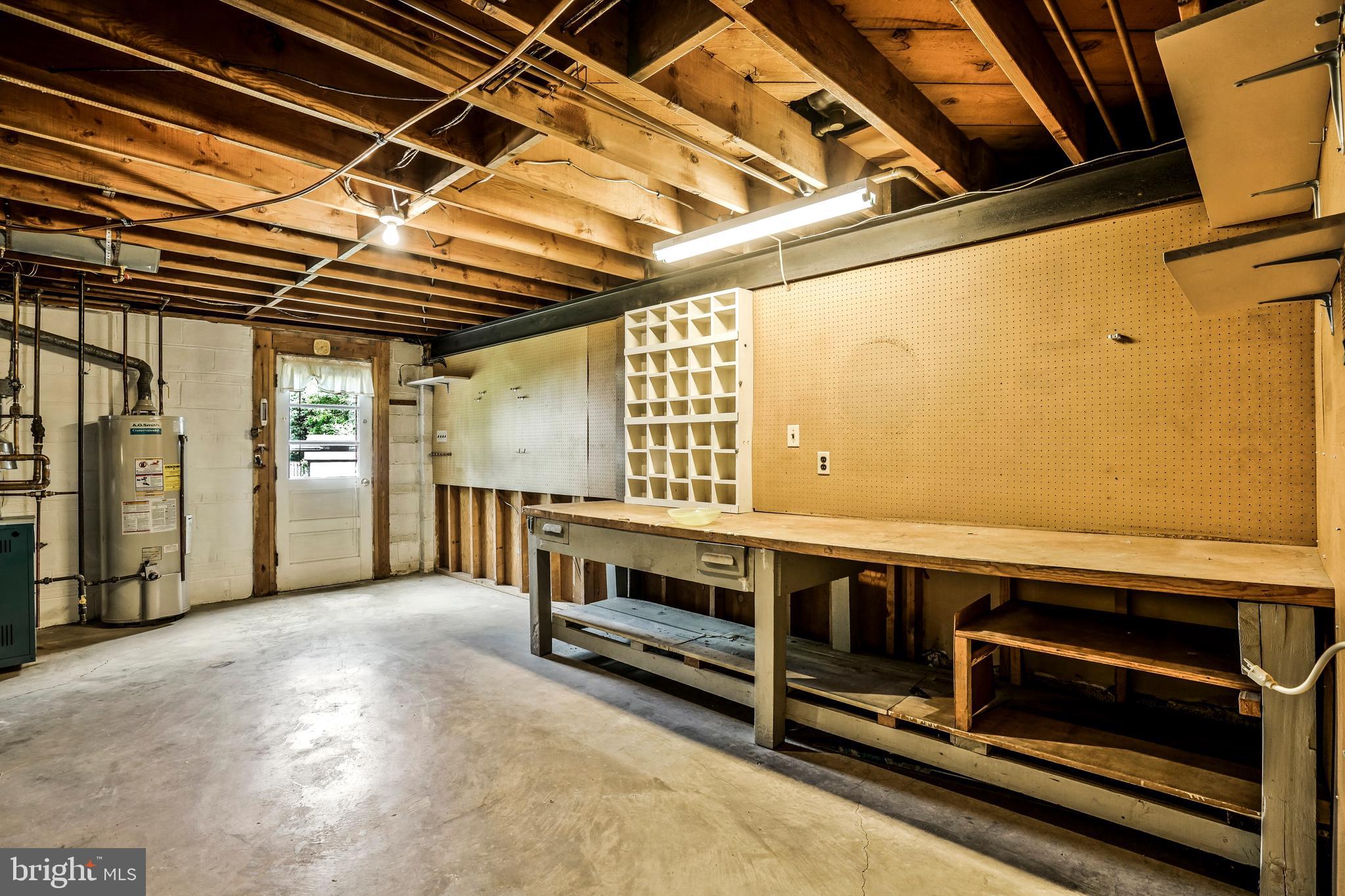 1425 KNOX PLACE