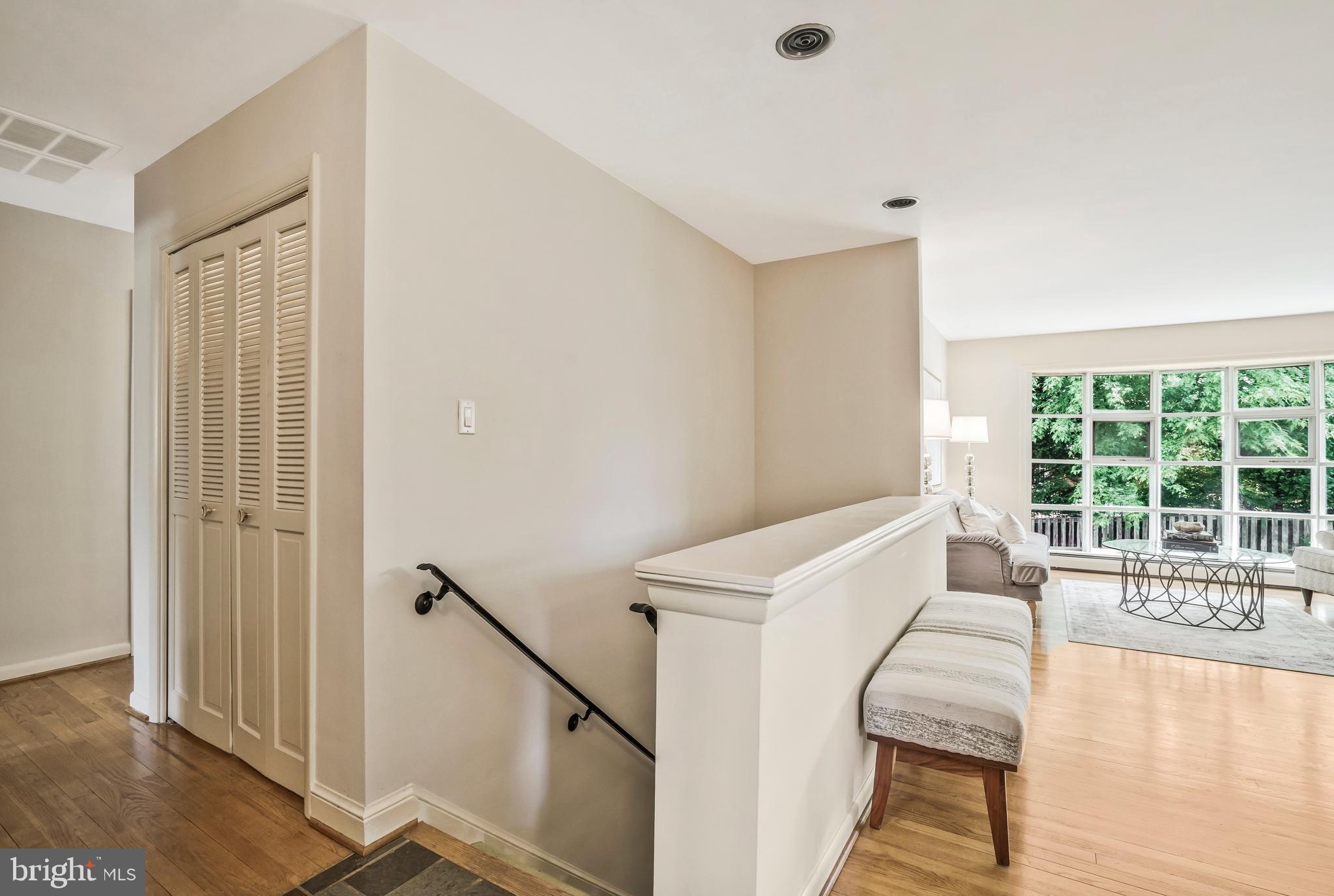 1425 KNOX PLACE