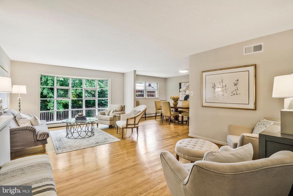 1425 KNOX PLACE