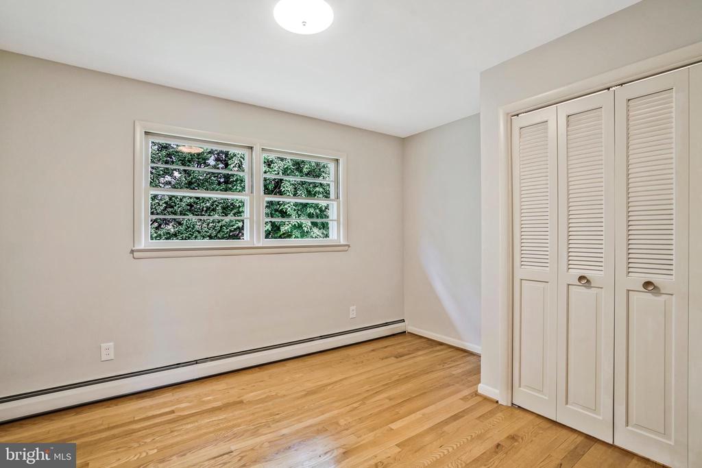 1425 KNOX PLACE