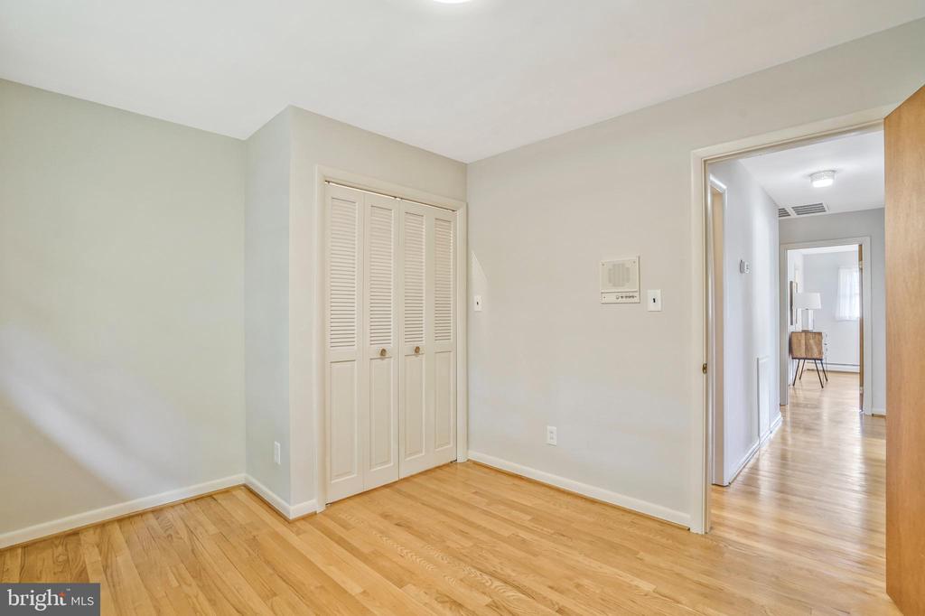 1425 KNOX PLACE