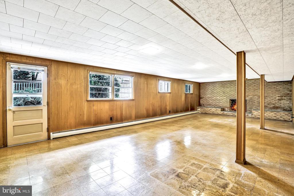 1425 KNOX PLACE