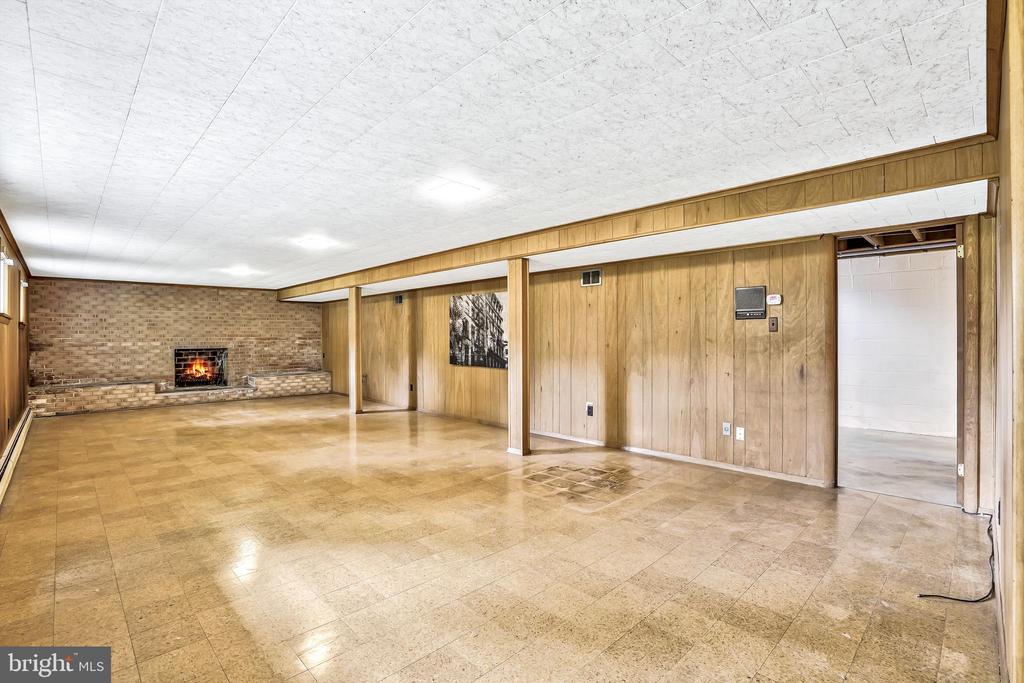1425 KNOX PLACE