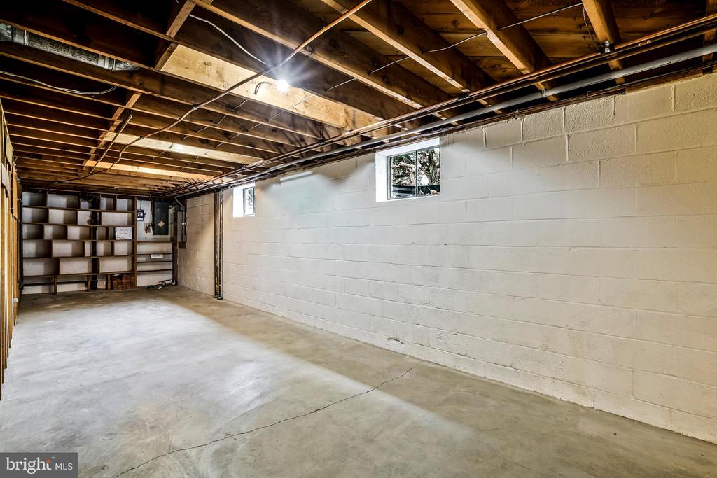 1425 KNOX PLACE