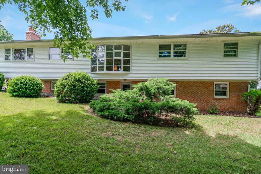 1425 KNOX PLACE