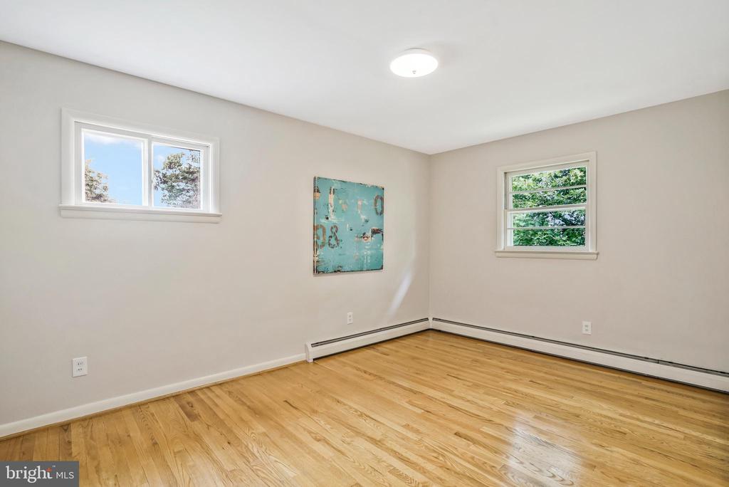 1425 KNOX PLACE