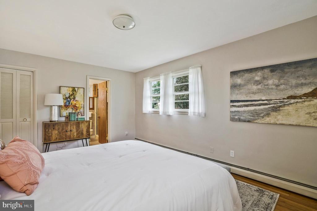 1425 KNOX PLACE
