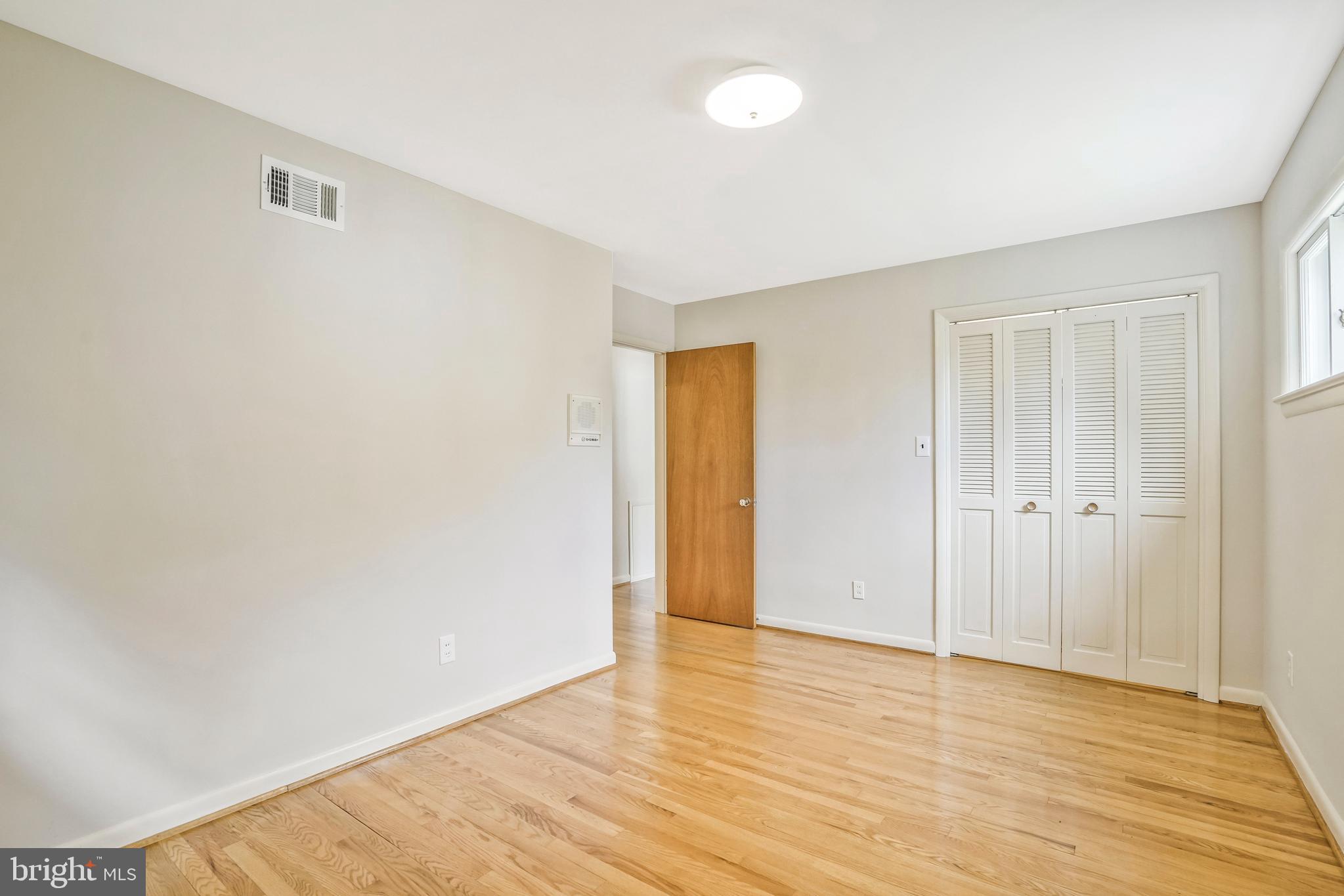 1425 KNOX PLACE
