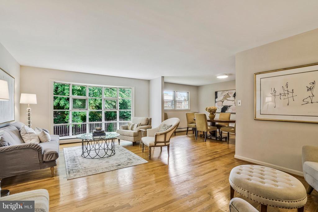 1425 KNOX PLACE