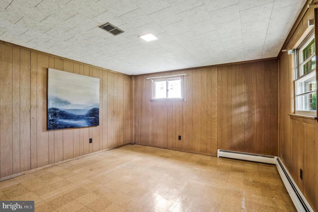 1425 KNOX PLACE