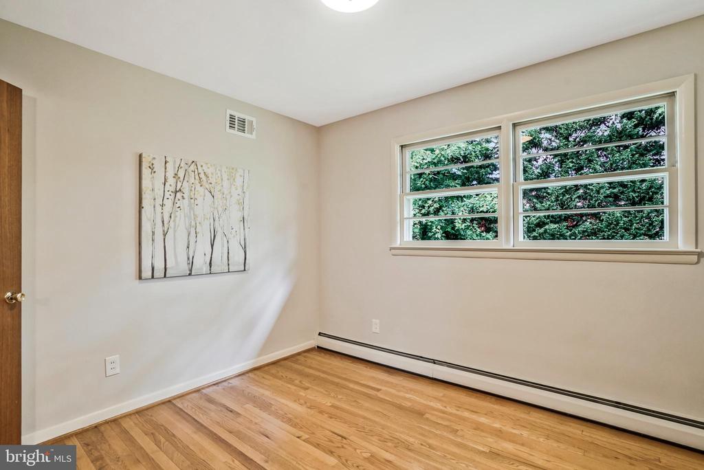 1425 KNOX PLACE