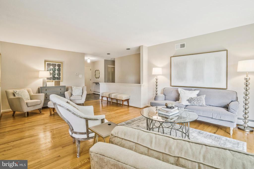 1425 KNOX PLACE