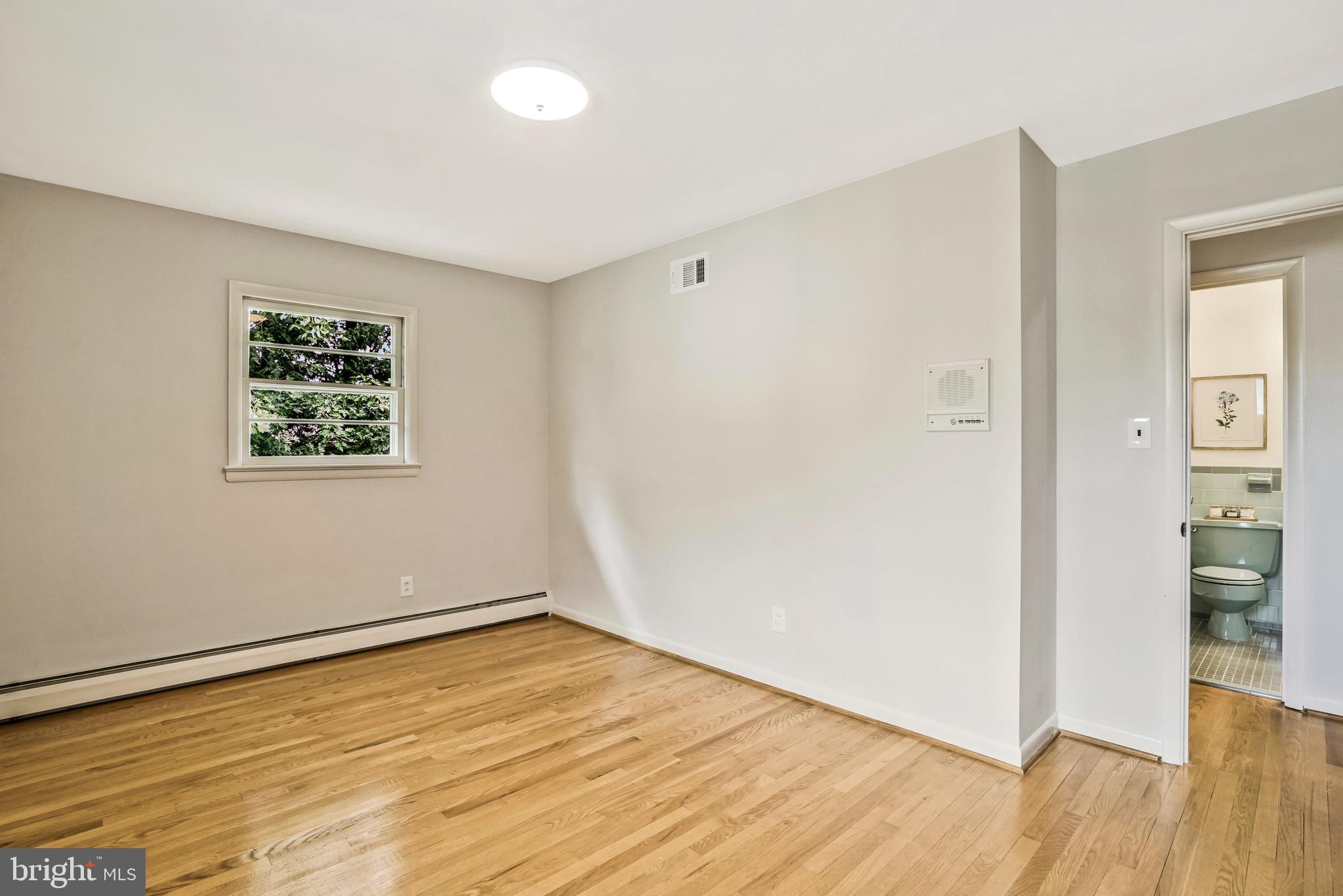 1425 KNOX PLACE
