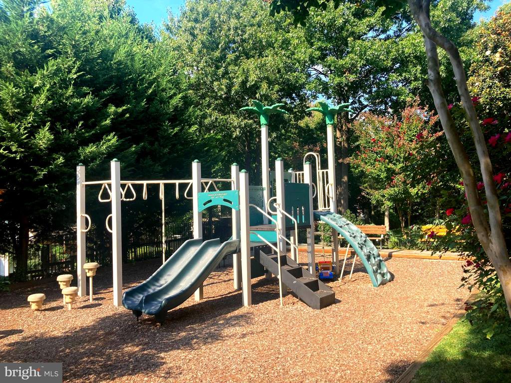 2323 HENSHAW PLACE 103